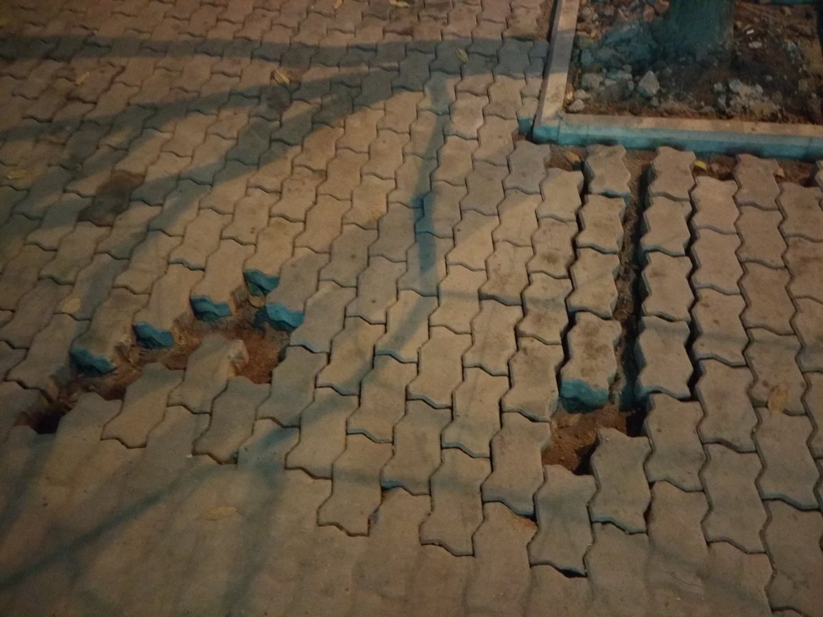 прекрасная идеальная свежая плиточка на свежеотремрнтированном проспекте Мира. не говорю уж о том, что она шатается и уложена волнами