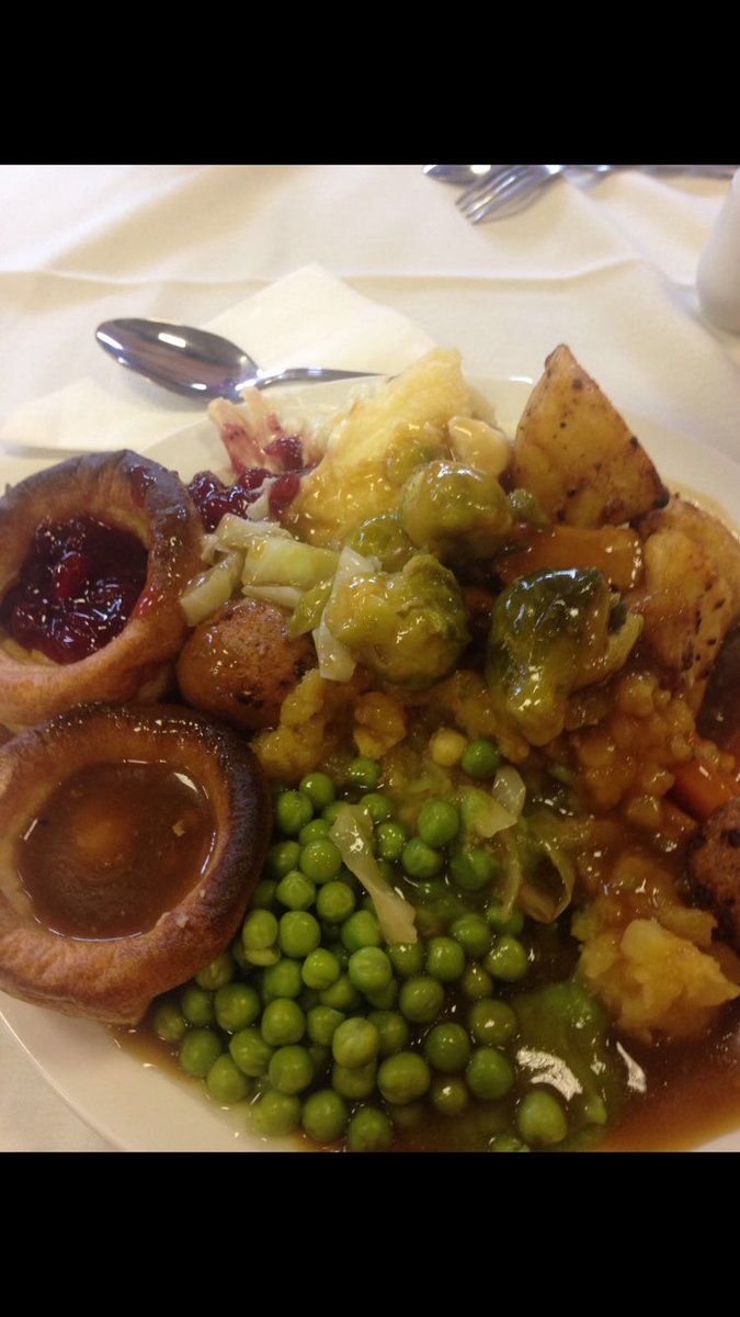 LoughorRFC's tweet photo. Tables are getting booked up for this coming Sunday ring the club on 01792 894109 to avoid disappointment #goodfood #bestinarea https://t.co/dGbESkAZ2x