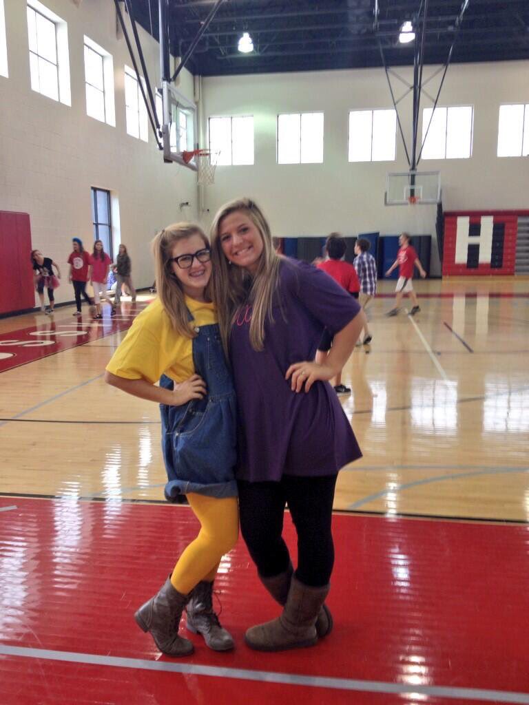 natlopresti's tweet photo. happy late bday to my fav!!!! see you in a few days to celebrate @alissadailey 💓💓 (ps we need some updated pics) https://t.co/w0314PegCA