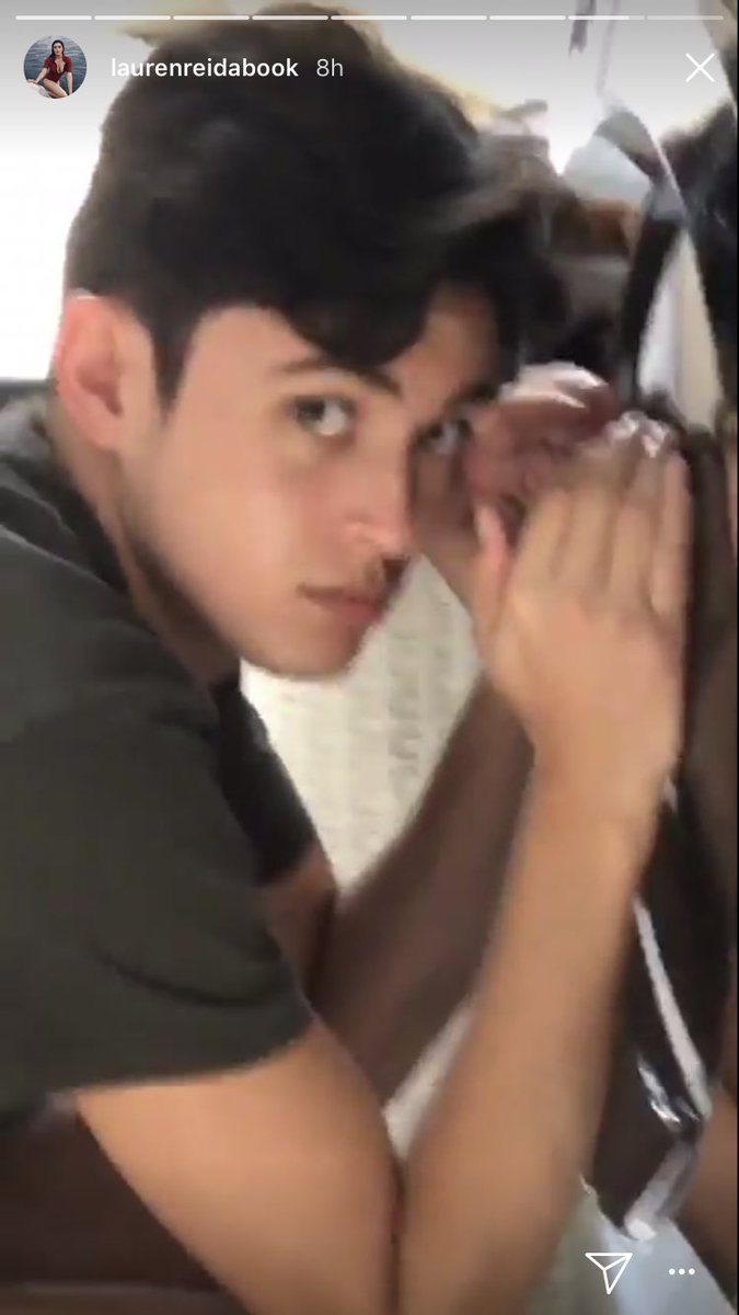 carlyhoo_ha's tweet photo. Thank God for your sister's IG #JamesReid!!! ๐โจ๐คค #stalkmode #hayyyyypogi #babydaddy https://t.co/zzydy6gpYO