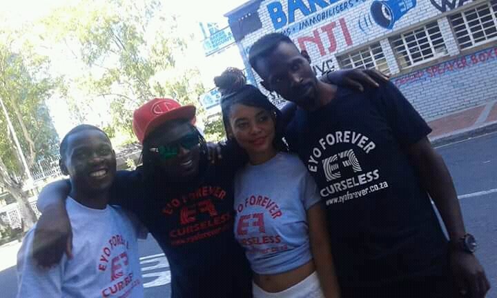EYOFOREVER2's tweet photo. #curseless crew https://t.co/GFvkKLKi5r