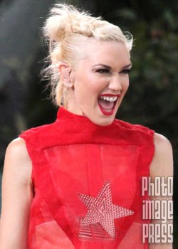 Happy Birthday Wishes going out to Gwen Stefani!!!        