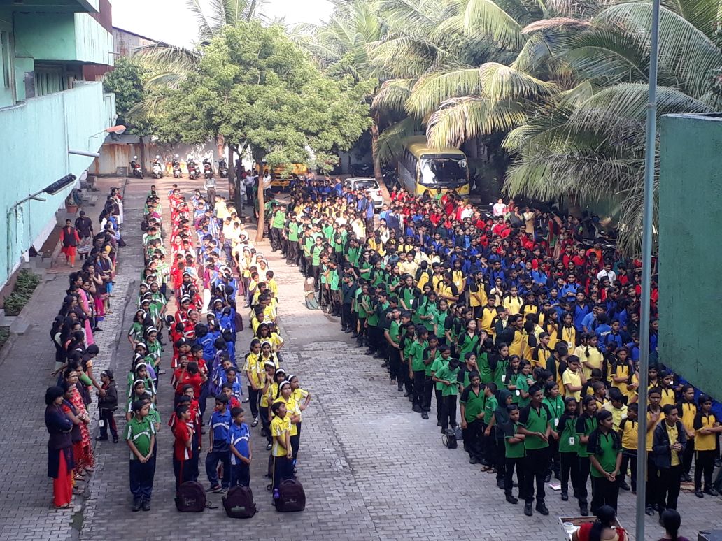 PSchoolsPune's tweet photo. In memory of two great Indian #Leaders #MahatmaGandhi and #LalBahadurShashtri, #PriyadarshaniSchool, Indrayaninagar celebrated their birthday with a cleanliness drive at the school.
The motto: “Clean, Happy and Healthy Citizens imparts Healthy and Developed Nation. https://t.co/FCi0VATGwu