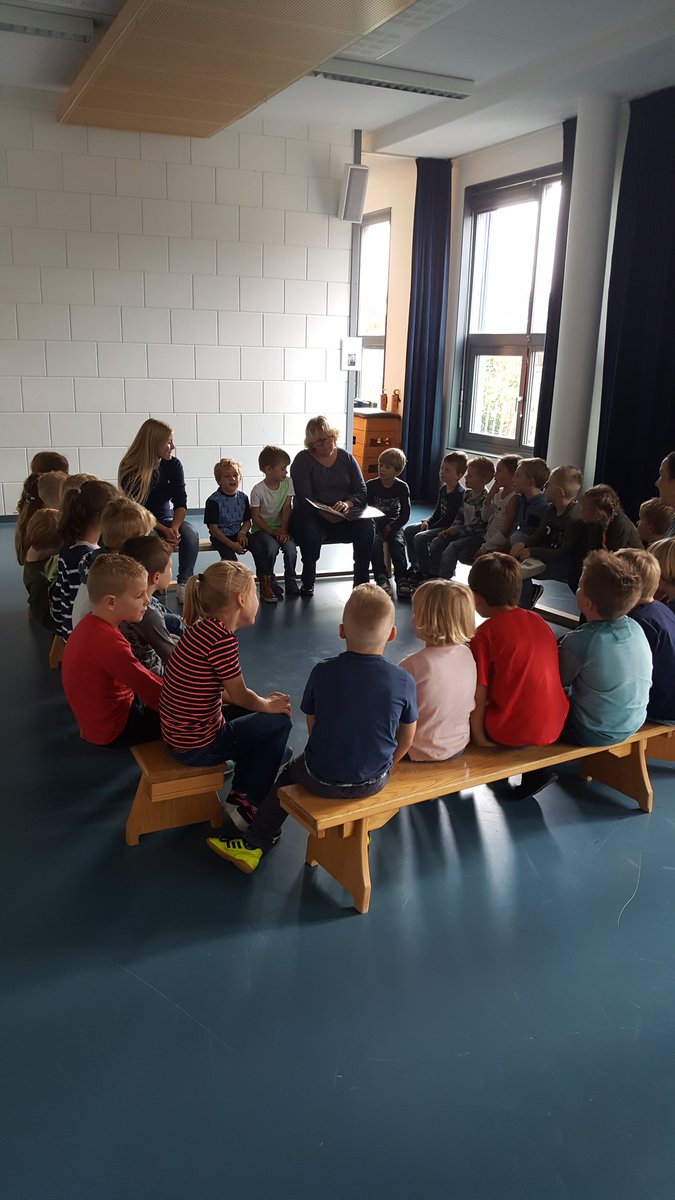 Kinderboekenweek: dus voorlezen! Papa's, mama's , opa's en oma's komen t graag doen <a href="/SpectrumSKOP/">HetSpectrum</a>