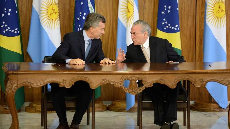 PDR_co's tweet photo. El rojo del comercio con Brasil se encamina a los US$ 7.000 millones. https://t.co/Gw8daBtQri