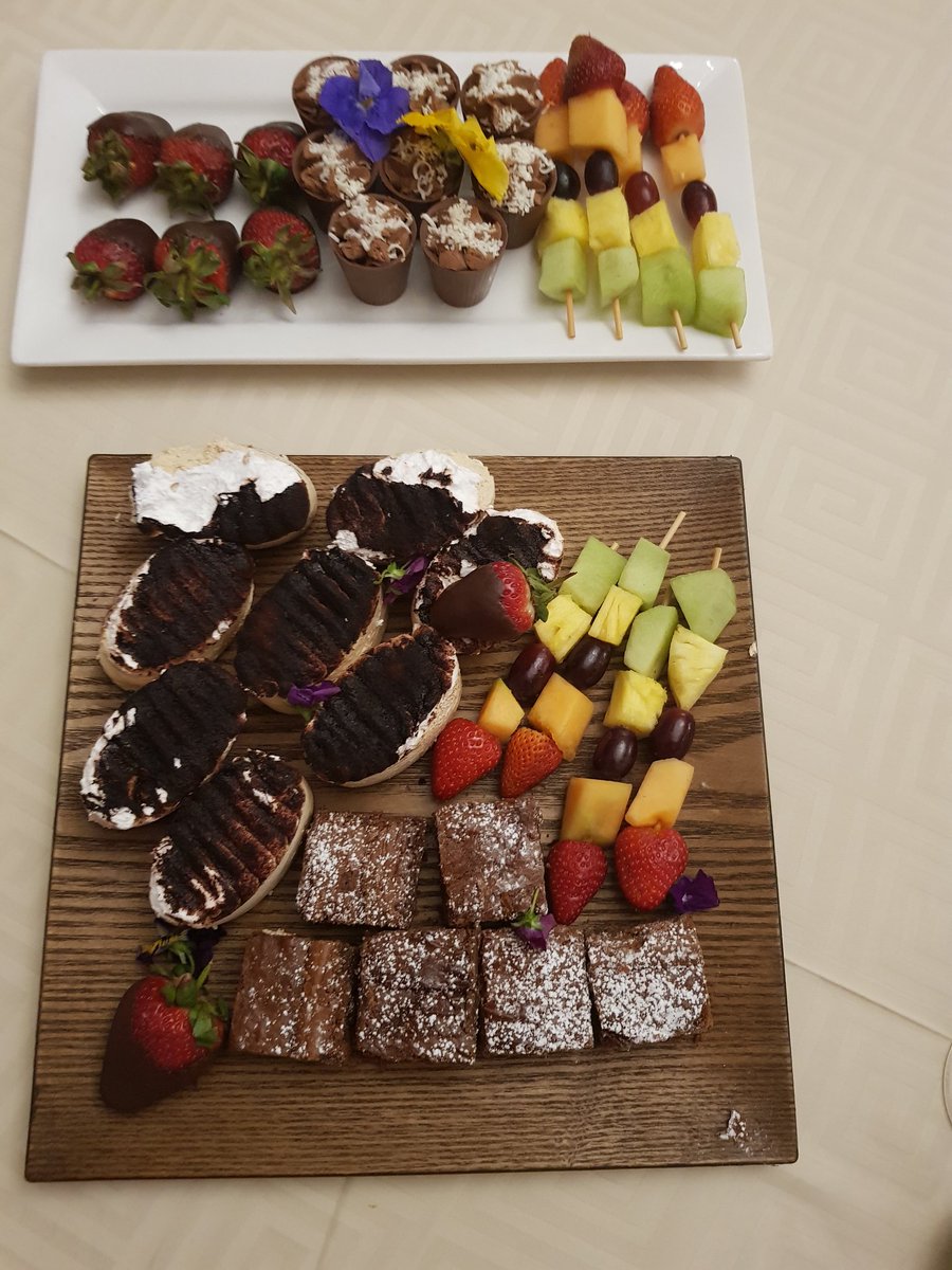 TrudonBusiness's tweet photo. #Desserttime 😁 #DigitalTransformationForum #DTForum17 #whyguess https://t.co/4TArBHdFIV