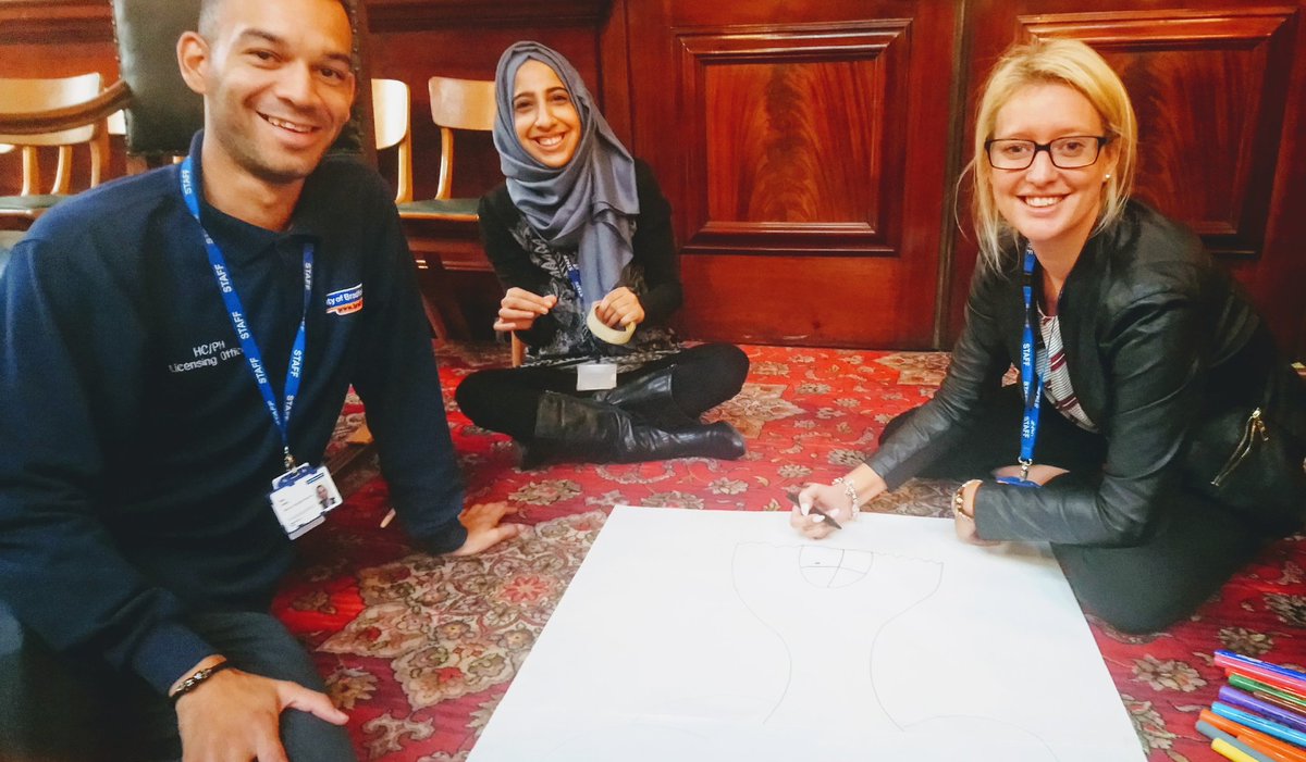 SonjaKielty's tweet photo. #fle17 #teambradford #backtobasics #BradfordcityHall @iojosy @AlbFreeman @CainLewis1 @Raw_Muni @rskdance2011 @RunningFairy @PamelaB04 https://t.co/zDSANRhtuY