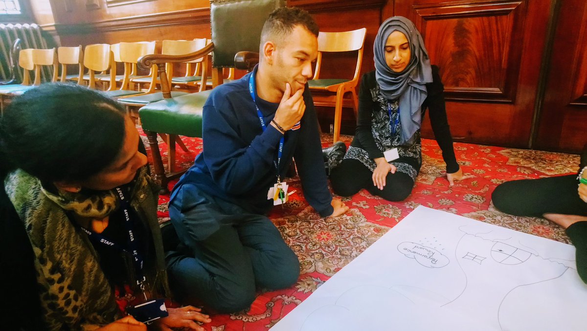 SonjaKielty's tweet photo. #fle17 #teambradford #backtobasics #BradfordcityHall @iojosy @AlbFreeman @CainLewis1 @Raw_Muni @rskdance2011 @RunningFairy @PamelaB04 https://t.co/zDSANRhtuY
