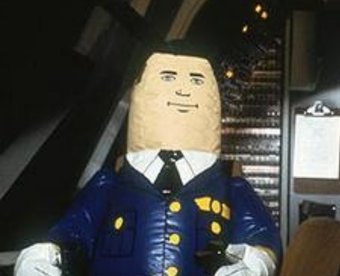 rataeclectica's tweet photo. Con tanta foto de Felipe VI en el TL no puedo dejar de pensar en este parecido. Es que me vuelve loco. https://t.co/rgH5SdgqqD