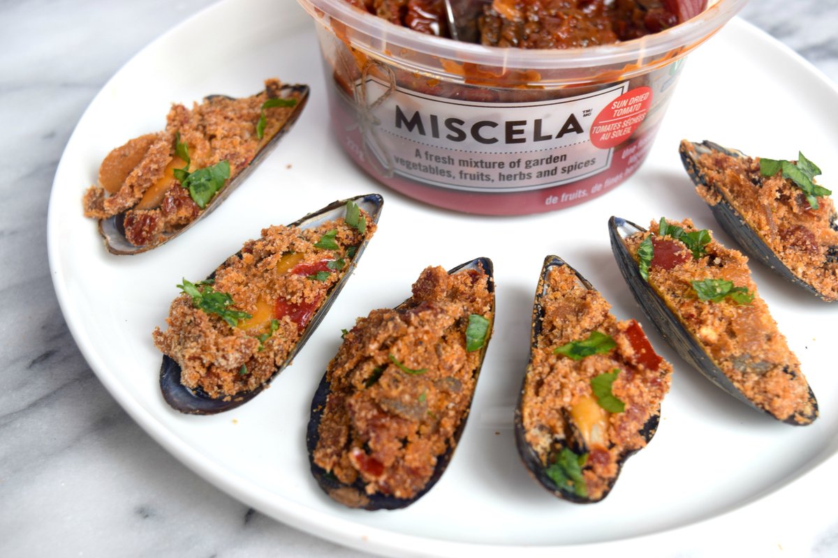 We absolutely LOVE the creativity and simplicity in this dish by @thenutritiousprincess ! Stuffed mussels with Sun dried tomato Miscela 🍅 👌