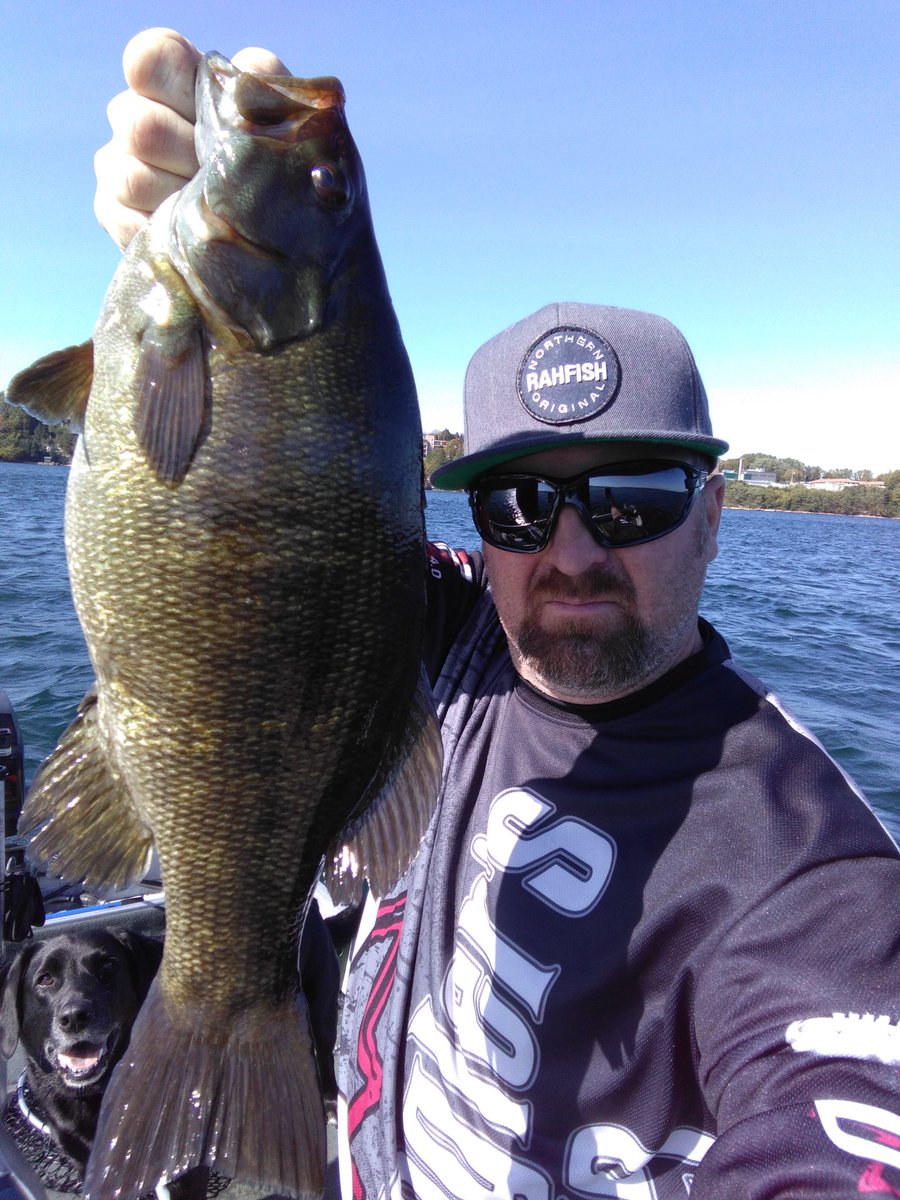 CanuckBassin's tweet photo. 4.8 on @Anglers_Choice #Killshot @LiquidMayhem_ #GarlicMinnow @rah_fish https://t.co/Ei1cyQqmP0