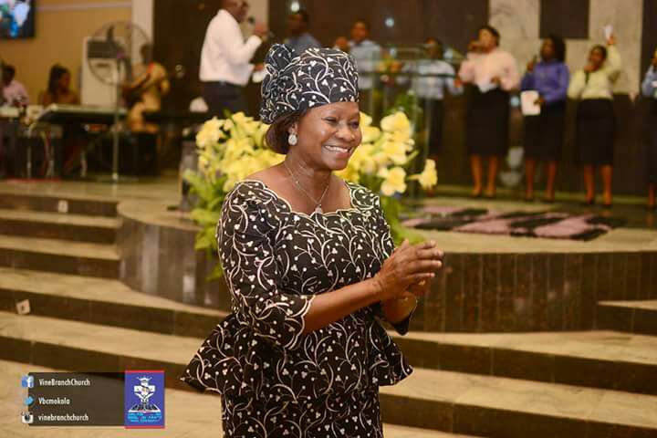 VBCmokola's tweet photo. We celebrate the gift of God in His vessel, #PstDeolaBamgbose!
Thank you for being a mighty blessing ma
#ItsHalfTime
#VBCservice https://t.co/W1GcM3nVeh