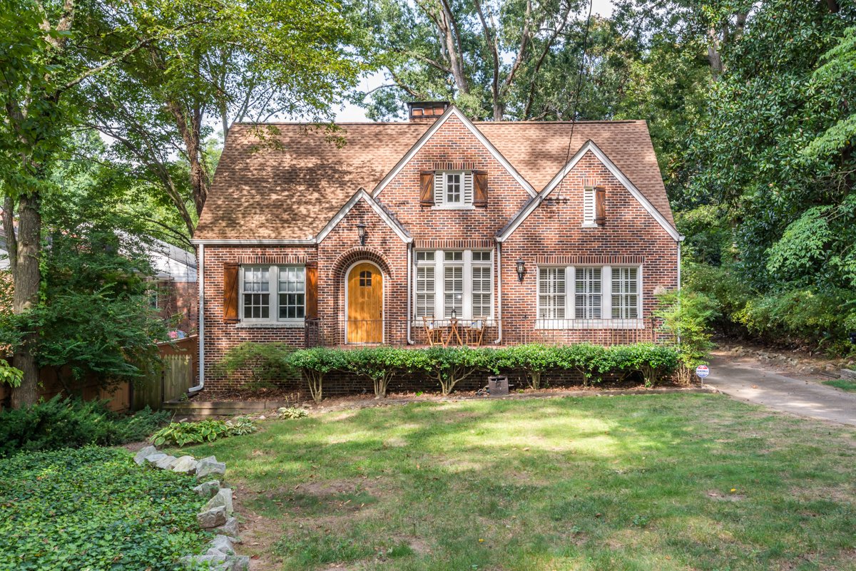 CarterRealtorGA's tweet image. Price Improvement- $489,000, for this lovely 3br/2ba, City of Decatur Home. #decaturish