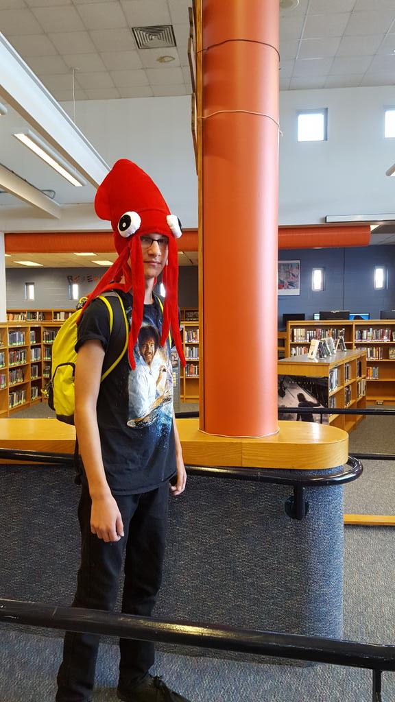 BooknerdKeeton's tweet photo. @theleedavisway https://t.co/D7RUaJDBuZ