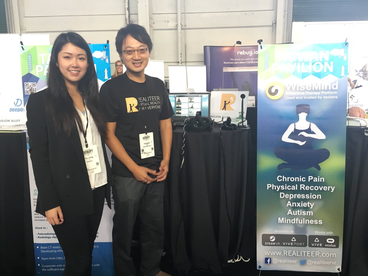 RealiteerVR's tweet image. #tb to our first @TechCrunch Disrupt SF. We had a great time showing #WiseMind and meeting people. Stay tuned for our upcoming apps update!