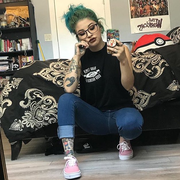 rcIeplay's tweet image. My skin officially hates my alcohol intake. 

#NewProfilePic
#NewFake 
Fave &amp;amp; RT?