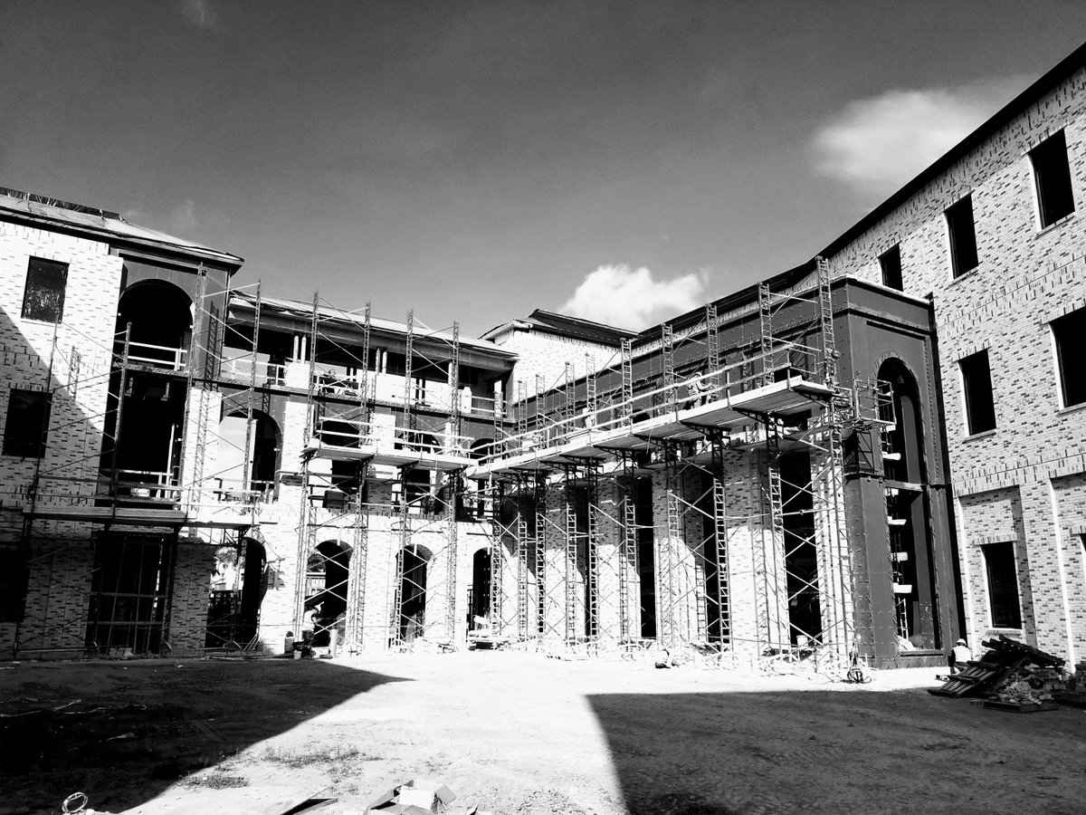ZeroSix20's tweet photo. Our team is conducting QA/QC inspections for @utrgv's 102,551 SF Academic Building on Brownsville campus. #WeKeeptheOutsideOut #Quality https://t.co/XkEcvBNiXe