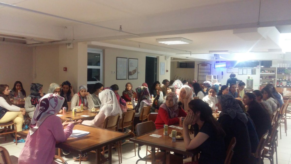 gsb konya yurtlari on twitter kykyagelintanisolalim beyhekim ogrenci yurdu mudurlugunde yeni kayit olan ogrencilerimizle iletisim ve oryantasyon toplantisi yapildi https t co q5qkvrccrm