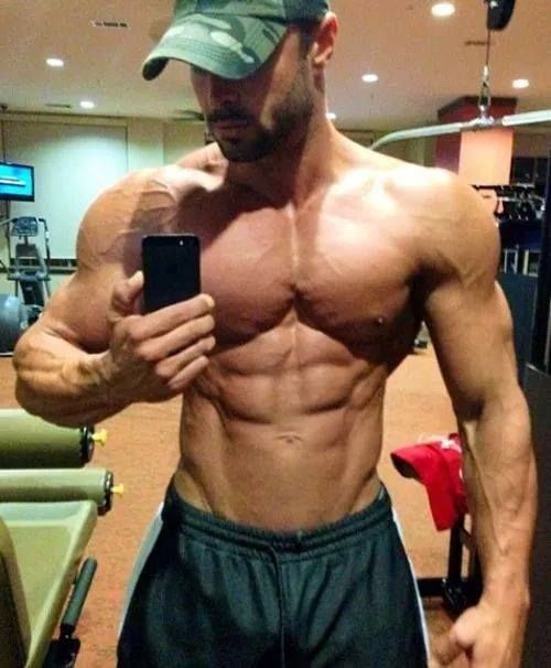 XXFitnessX's tweet photo. #Winner's don't make #execuses. https://t.co/HXka4hMx8f