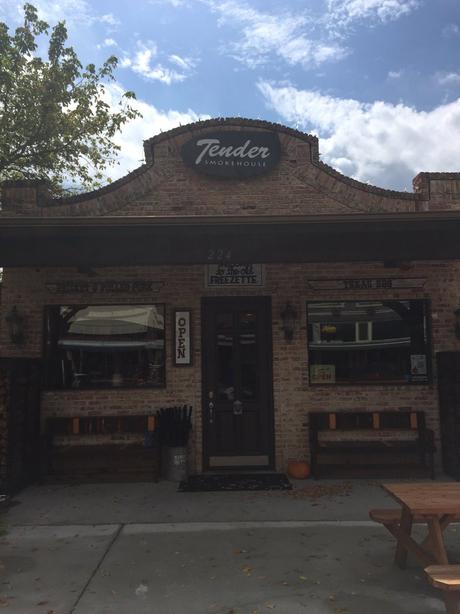 DynOptix_JR's tweet photo. @GuyFieri you gotta come to Tender Smokehouse in Celina, TX https://t.co/fiGMfYH5Dc