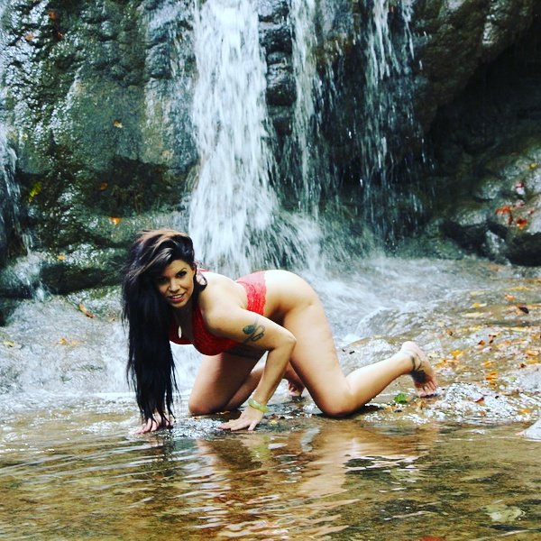 Gleich Online 😍 https://t.co/gaSHwI8xsi<a href="/tag/life"class="tags"><span>#life</span></a><a href="/tag/girls"class="tags"><span>#girls</span></a><a href="/tag/happyweek"class="tags"><span>#happyweek</span></a>