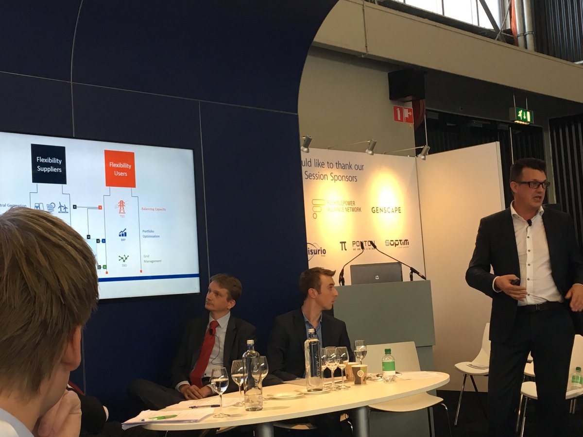 USEF @ EMART17 - Frits Bliek leads the panel discussion on monetizing the value of #flexibility #euw17