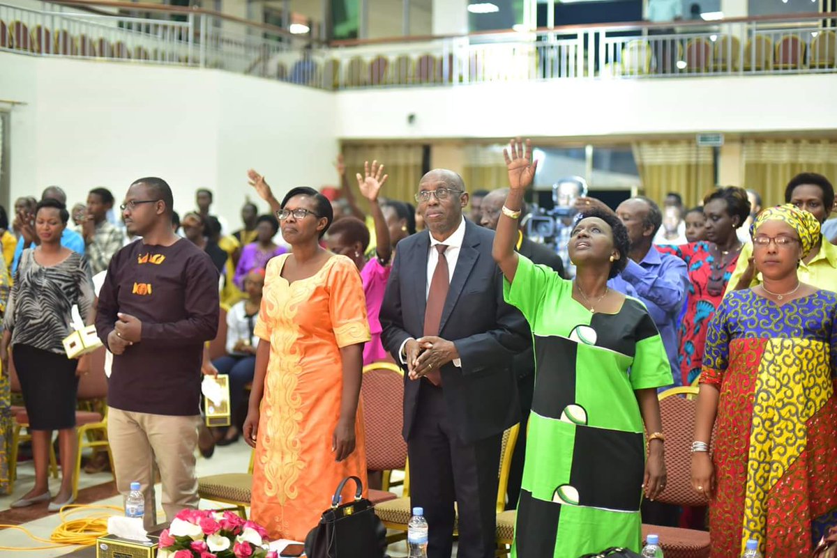 ZionKimironko's tweet photo. #NezezaIjuru #MakingHeavenRejoice Day1 Revival Service 29/10 at Olympic Hotel #Kigali #Rwanda https://t.co/ta1jLchnA2