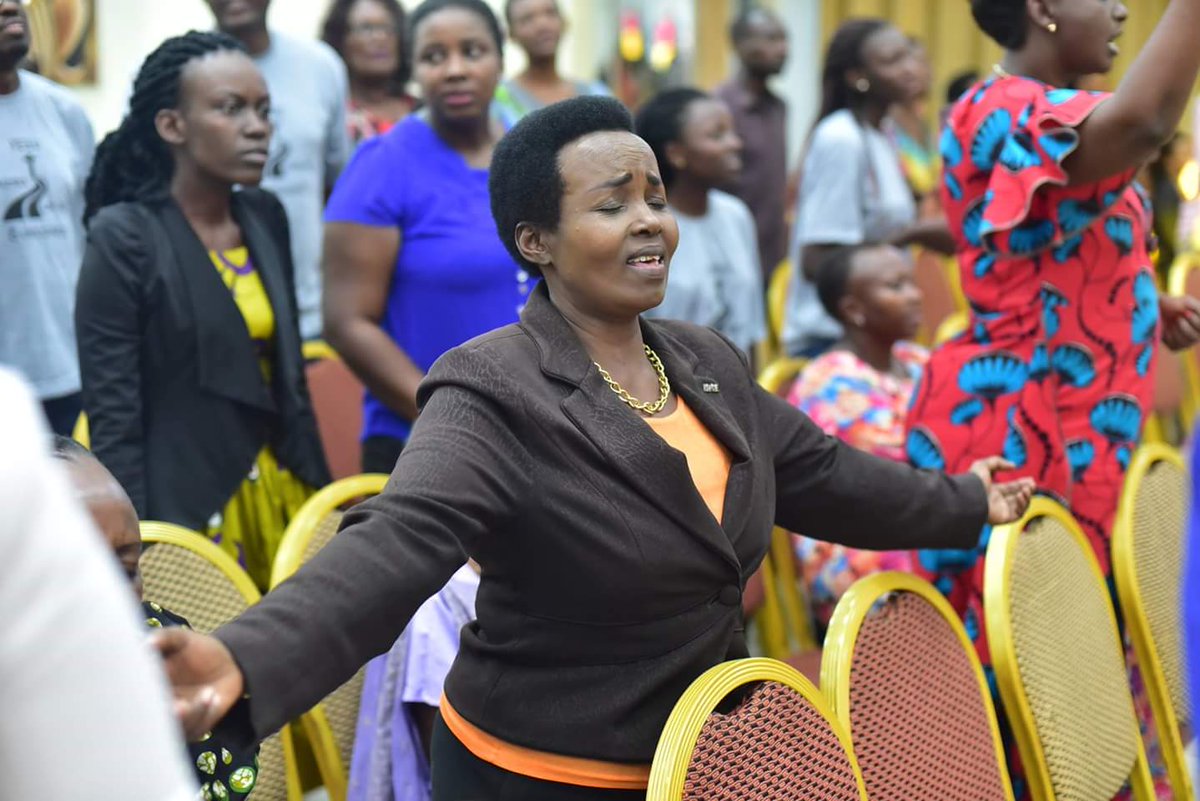 ZionKimironko's tweet photo. #NezezaIjuru #MakingHeavenRejoice Day1 Revival Service 29/10 at Olympic Hotel #Kigali #Rwanda https://t.co/Gv8Wl0PdfN