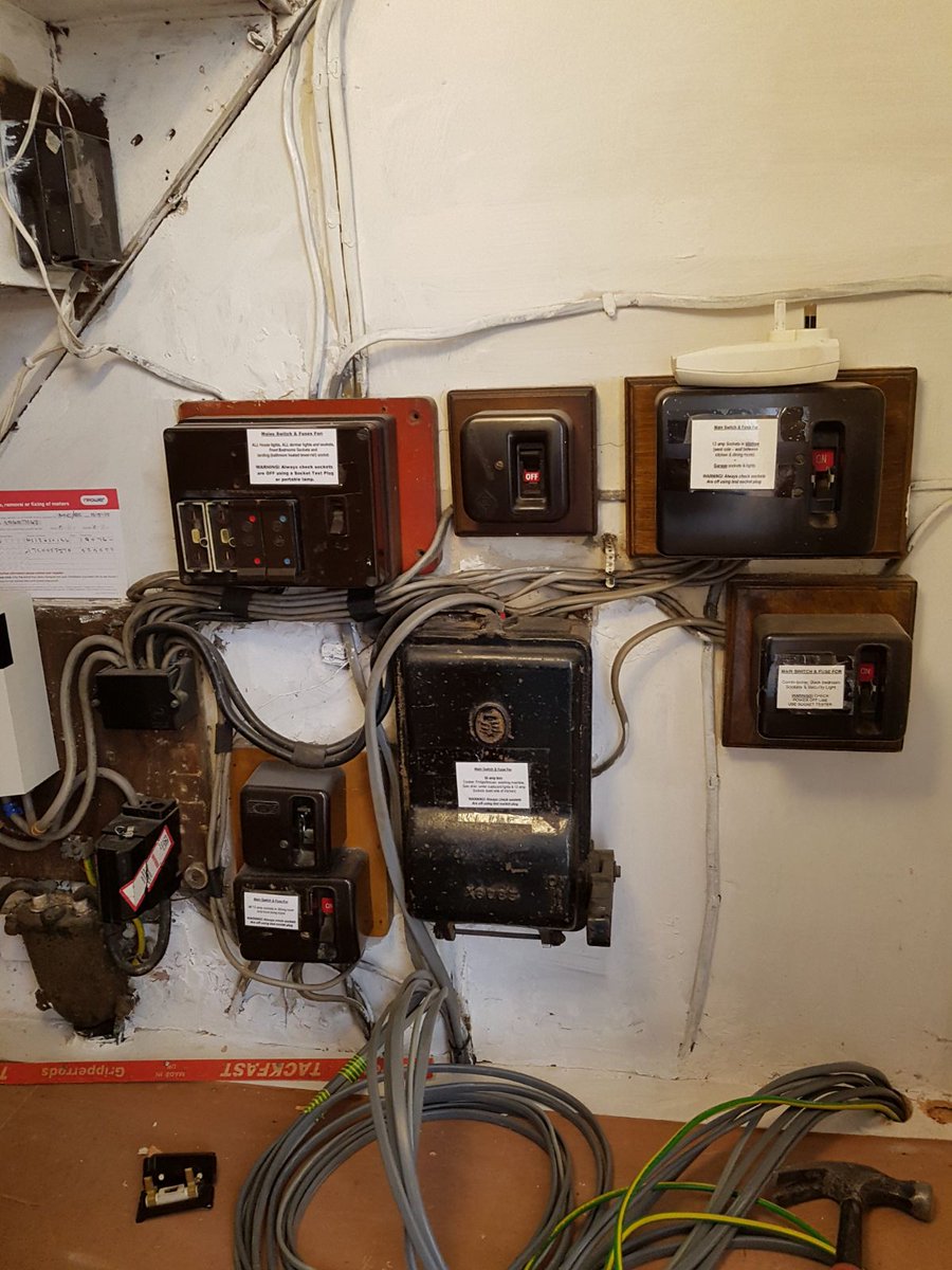 mdserviceshull's tweet photo. Another rewire completed using @hageruk products 😎👌 @mdserviceshull #hagergang https://t.co/qO9IzxpLiO