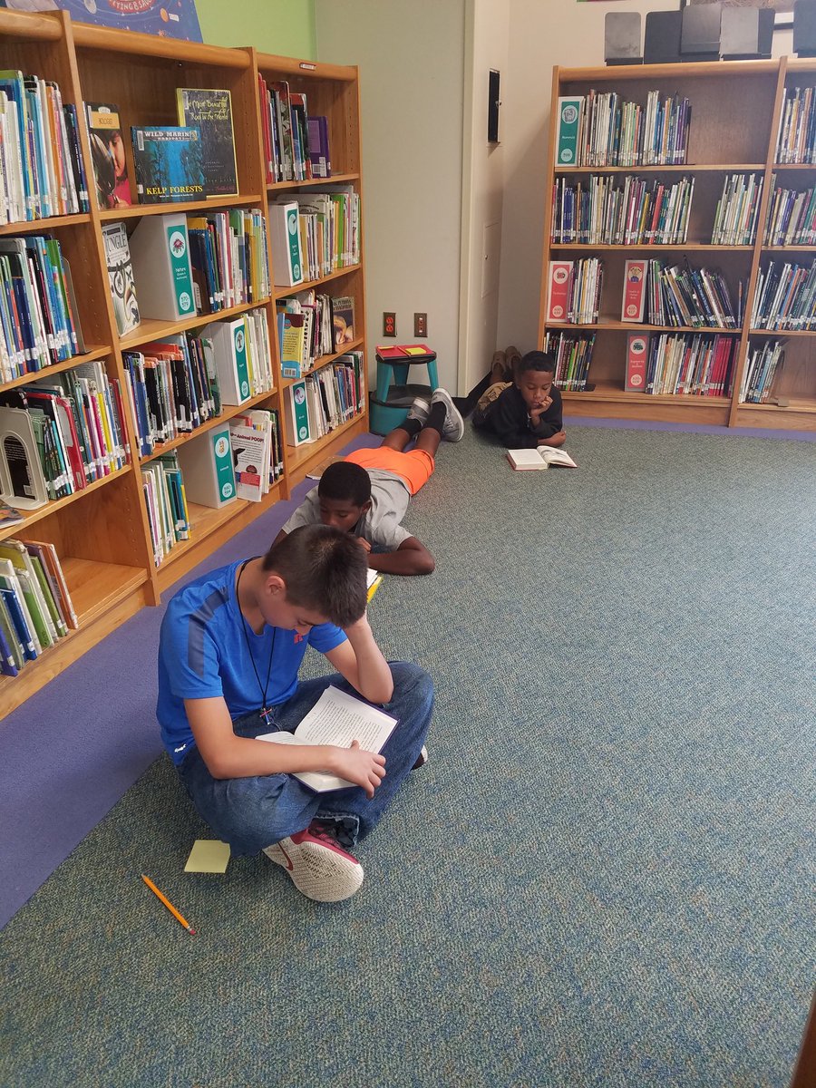 zsylvia3's tweet photo. Reading Workshop at its finest. #ocstingers #oakcrestintermediate @OakCrestStinger https://t.co/OP2YDnhDhf