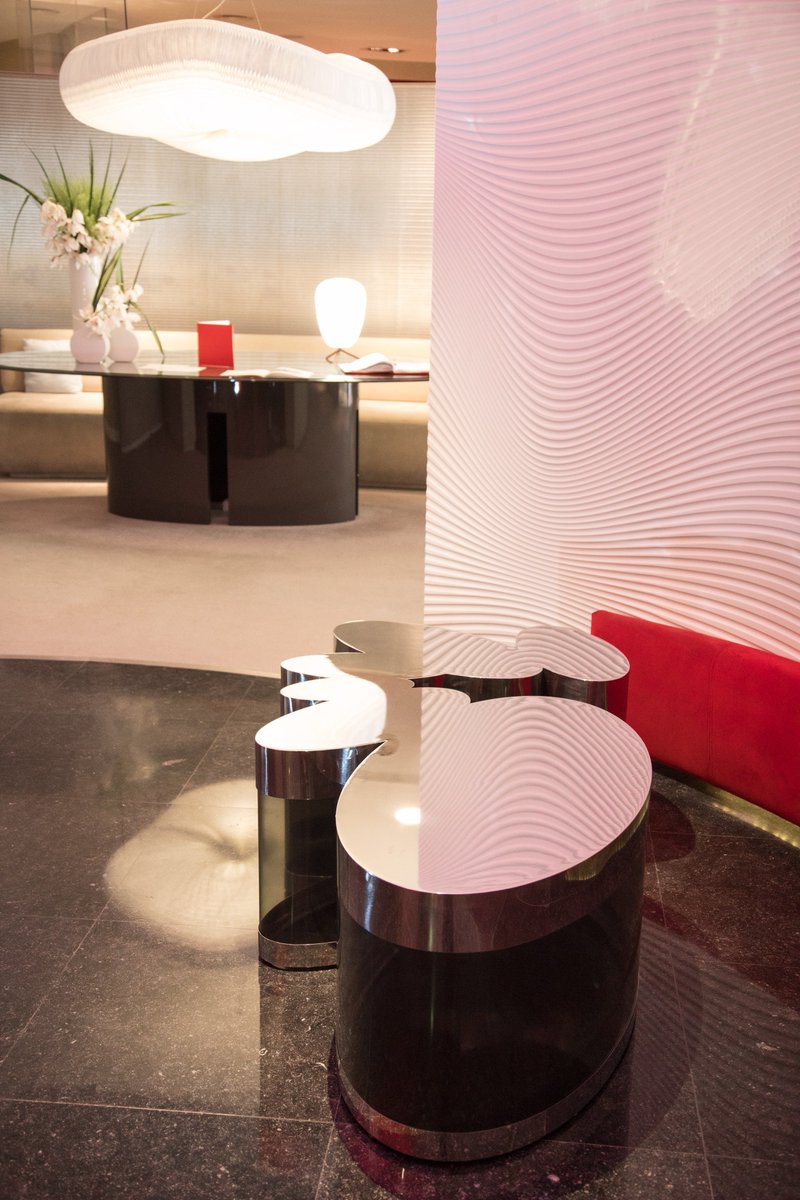 landais_cedric's tweet photo. Chuut !!!! #tablenuage #cloudtable piece of art from #guyderougemont, exposed from oct 1st in the #airfrance #lapremiere lounge in CDG https://t.co/XPJeD9qBmm