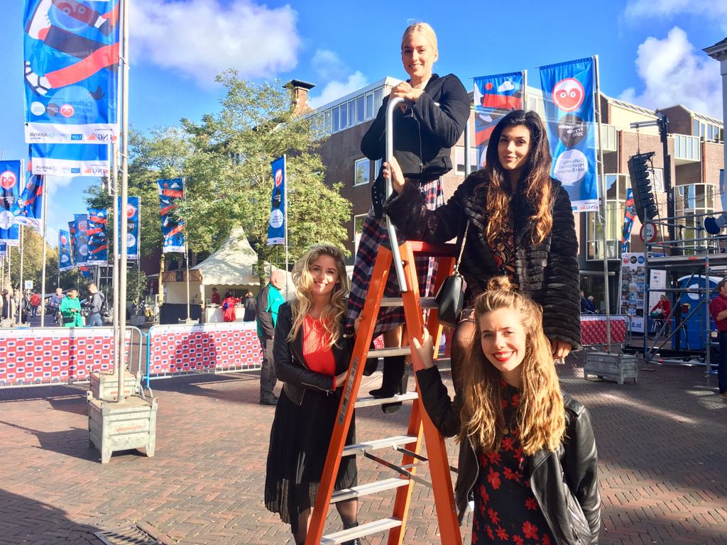 LF_2028's tweet photo. De voorbereidingen voor de #programmapresentatie zijn in volle gang! We tellen af naar 17.00 uur. #LF2018 https://t.co/SMGl8fmY71