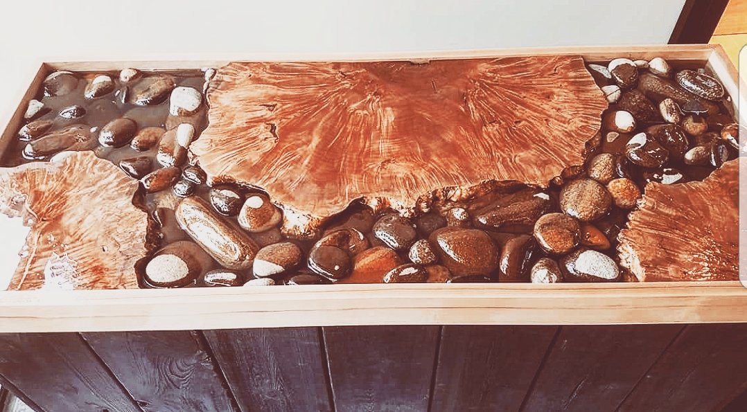 Attention put into every detail. Our host stand knows how to #welcomeadventure 
Do you?