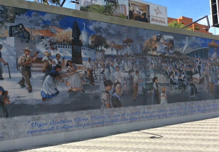 AstridArriaga's tweet photo. #ConHenriSíHayObrasEnLara el Mural paseo Pastora de almas, historia y devoción #YoSiVoto #LaraSeSiente https://t.co/WEzrU1gqvl