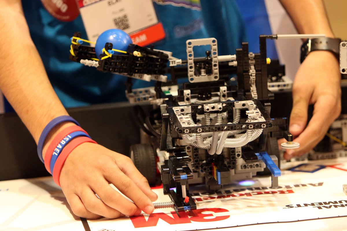 FIRSTweets's tweet image. On #NationalTechiesDay students are encouraged to consider a career in technology. Please help us inspire more kids: firstinspires.me/sCZJ30fAerG