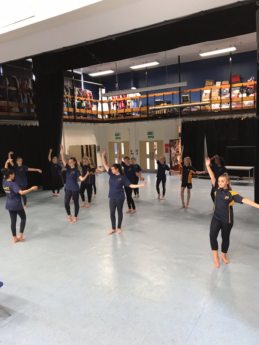 DeanesPerform's tweet photo. #GATECompany choreographing the Christmas number #santaclausiscoming #10weekstillshowweek #alwaysprepared #imatter https://t.co/RruTDMpQMg