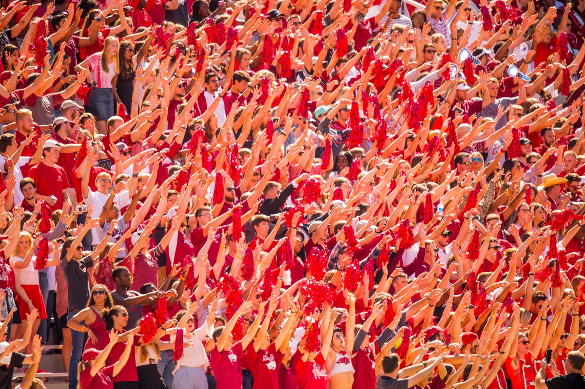 RazorbackTrough's tweet photo. Here's to #TroughTuesday Hog Fans! 👀🏈💯🐗 https://t.co/tbkqLrbbQr