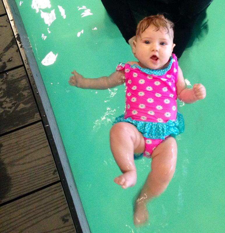 swimmingly_ie's tweet image. #twinkletwinklelittlestar 🌟👶🏻🌟#LearnToFloat #Babyswimminglessons