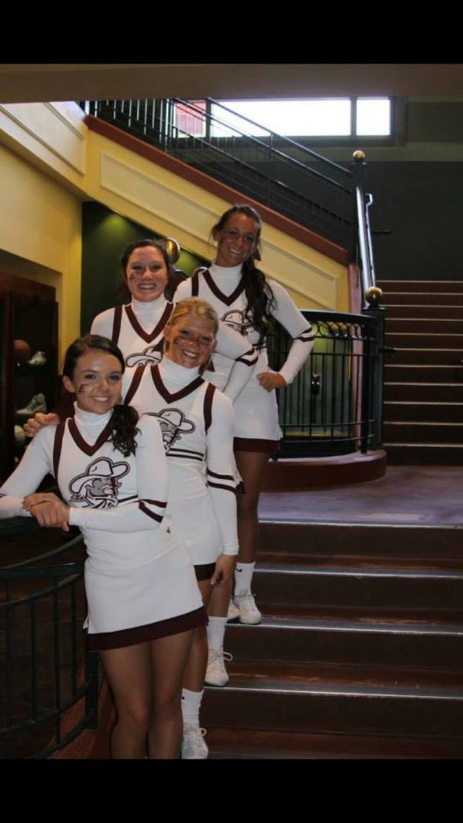 AliFinchh's tweet photo. Happy Birthday to my Manda Poo!! @Manderrr30 you're such a beautiful person and I'm so blessed Eku/cheer brought us together! Love love you💖 https://t.co/KHi87zPW2D