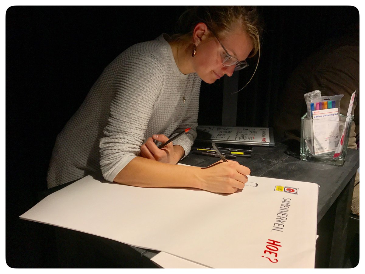 BOVAGcongres's tweet photo. Van elke infosessie wordt een aparte, samenvattende tekening gemaakt door tekenaars van Bord&amp;Stift. https://t.co/i0e6iz7iSg