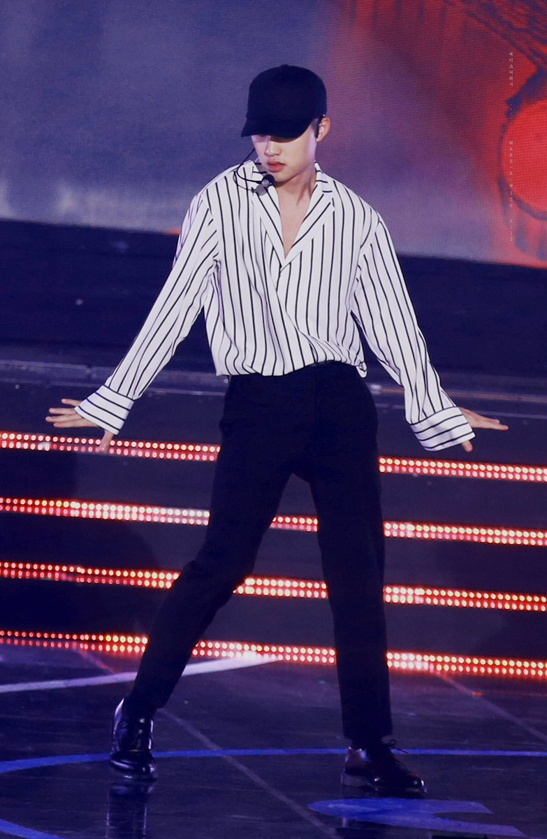 MAKEAWISH6112's tweet photo. 170920 - So hot!!!!!! 🔥🔥🔥🔥 🤤
#경수 #디오 #kyungsoo https://t.co/sTIfZ0GEHh