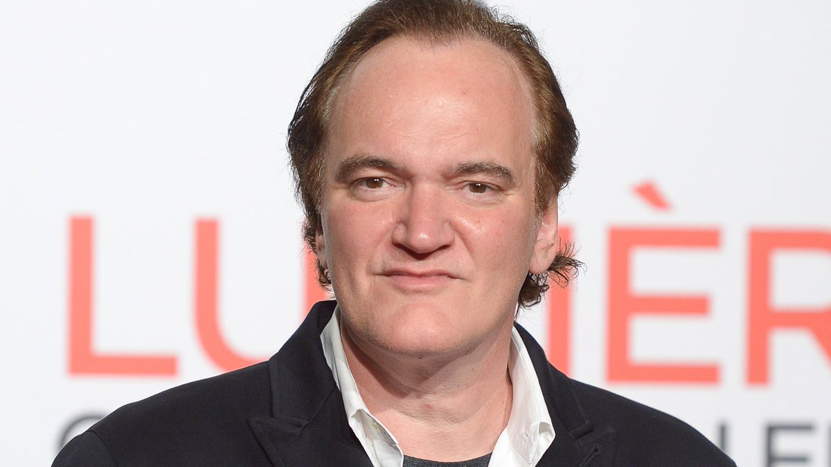 teresacr08's tweet photo. Soy la única que me he fijado que la madre de Marco parece Quentin Tarantino? #ParecidosRazonables https://t.co/i3AV8QvkEp