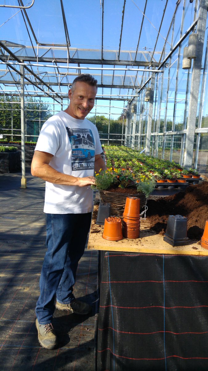 ChedburghCent's tweet photo. Not sure on the best winter plants? Just pop in and Steve our garden adviser will be glad to help!!😀😀😀 https://t.co/x5voSScOtV