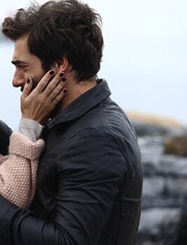 SaraSameir's tweet photo. Broken heart 💔 https://t.co/aaetvEQlvu