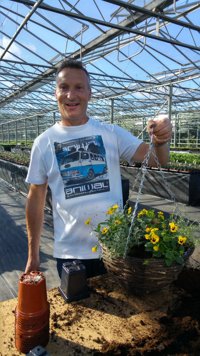 ChedburghCent's tweet photo. Not sure on the best winter plants? Just pop in and Steve our garden adviser will be glad to help!!😀😀😀 https://t.co/x5voSScOtV