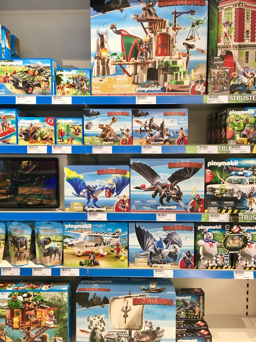 Playmoclick's tweet photo. Cómo Entrenar a tu Dragón #Playmobil. Ya en #FunStore Madrid! https://t.co/OGPAC40Cc3