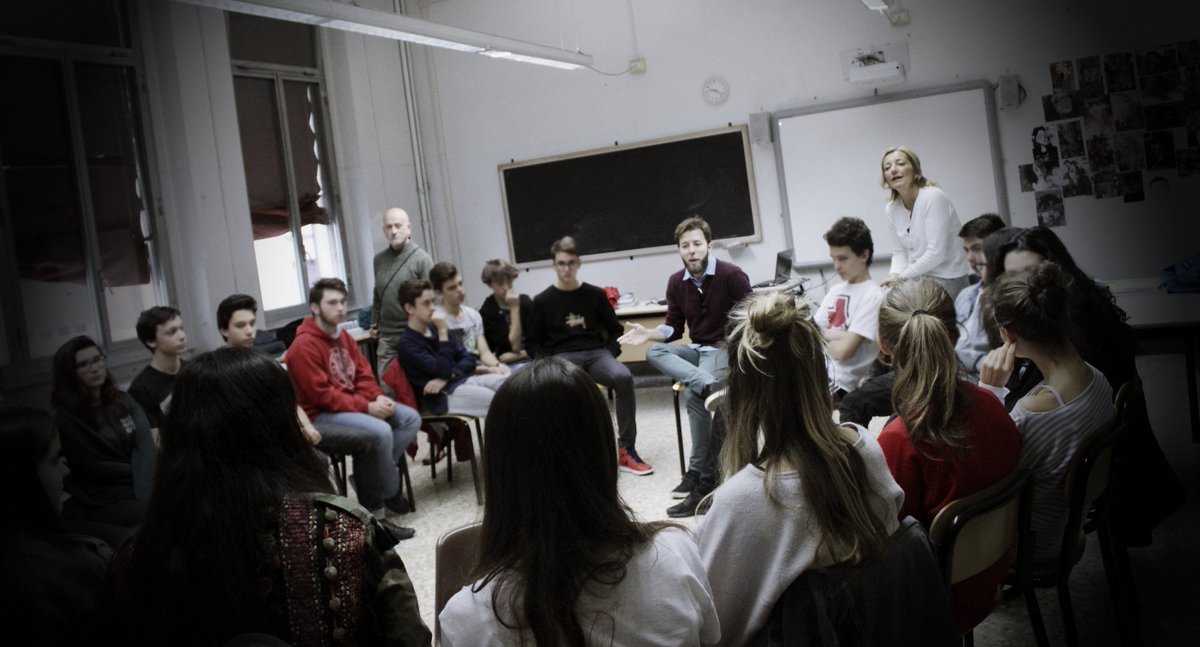 Portare il teatro nelle scuole #produzioniERT IL LIBRO DI GIOBBE spiegato dal drammaturgo in persona bit.ly/2fvrjk2