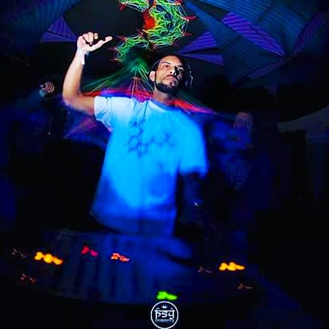 HouseDown1's tweet photo. HouseDown HEMPSYTEAM 🚀
Another very heavy record of the photographer RodrigoGomes👏🏻👏🏻👏🏻
#hempsy #hempsyteam #housedown #psycodelicos https://t.co/JNuKqUVdQB