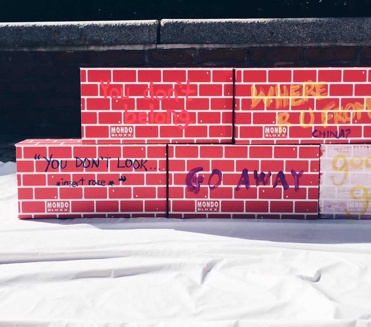 RSA is in the Library Quad for our Wall of Words event today from 11am to 2pm! Free snacks and a raffle as well! #RSAMentalHealthWeek