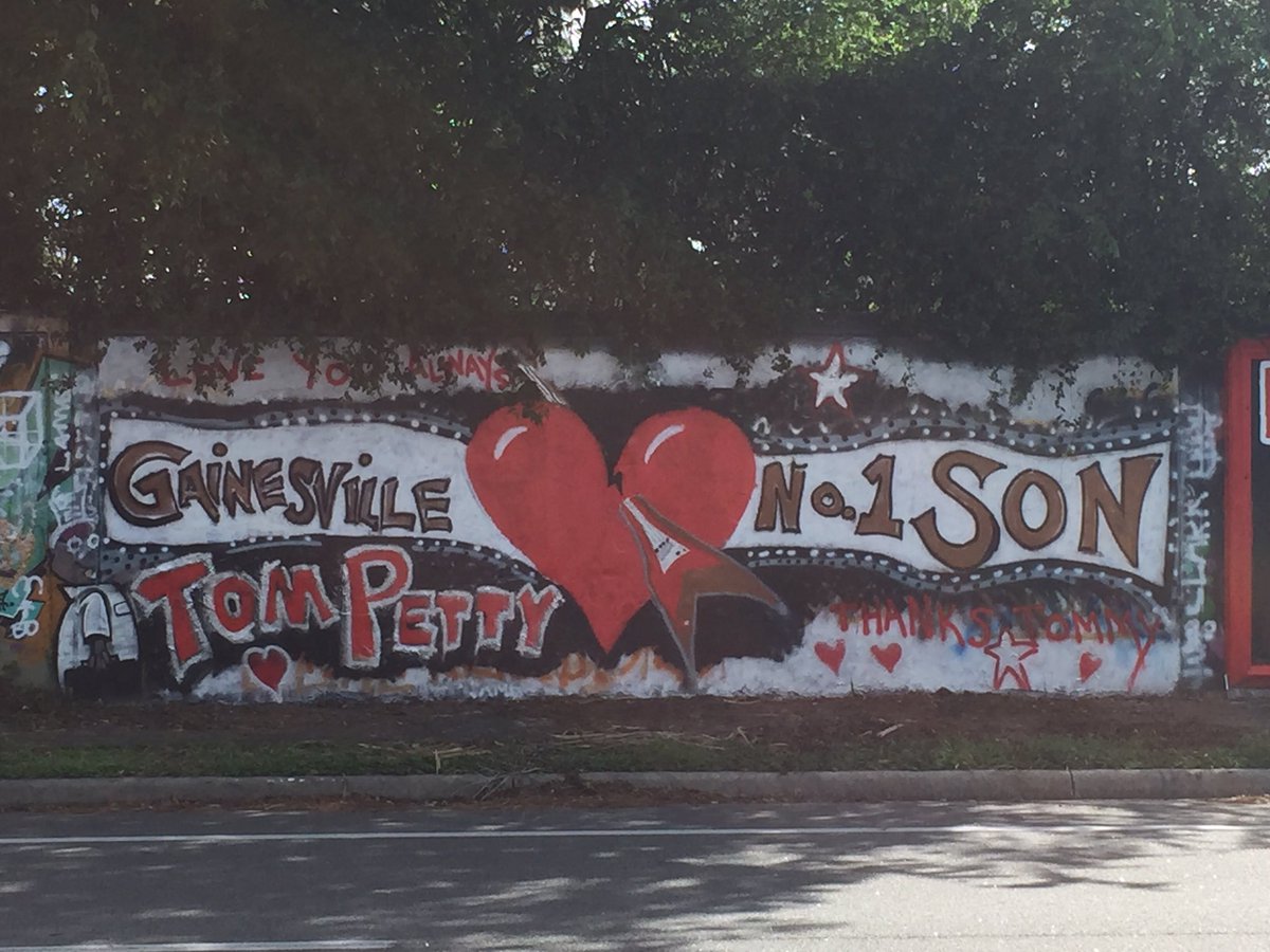 Andrew Caplan tweet media